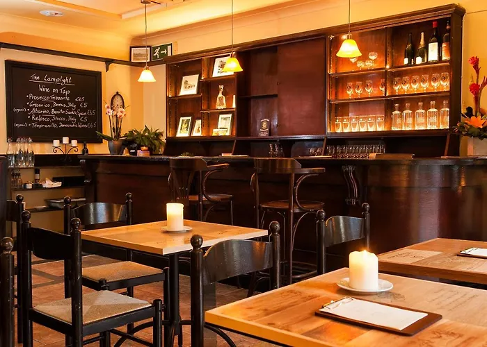 Arch בית הארחה קליפדן